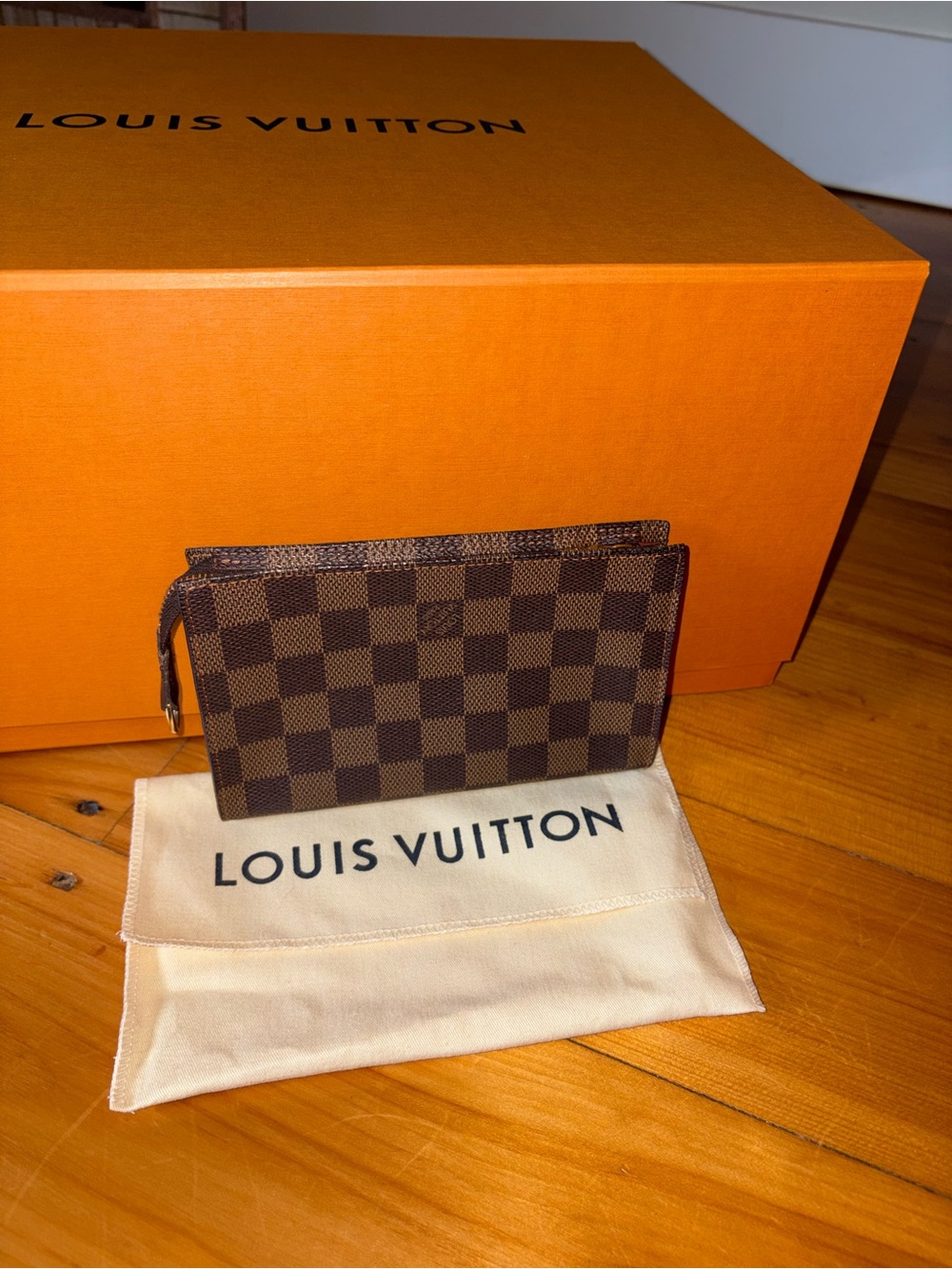 Louis Vuitton Damier Ebene Marais Bucket Pouch